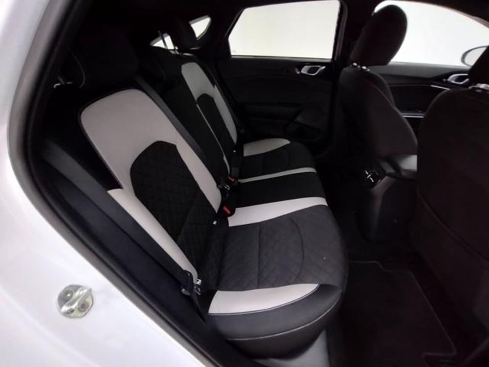 Kia ProCeed usata a Como (5)