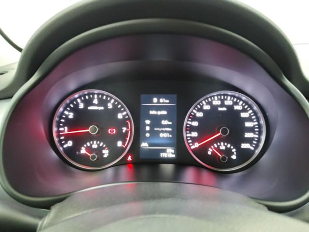 Kia Stonic usata a Como (11)