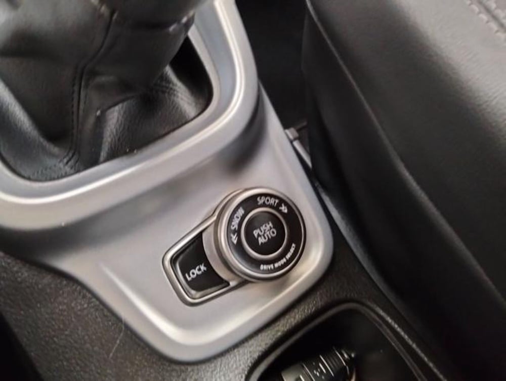 Suzuki Vitara usata a Como (20)