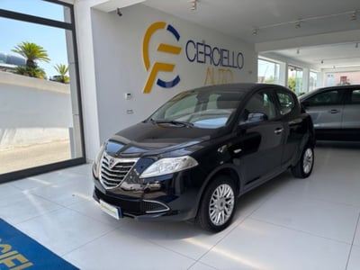 Lancia Ypsilon 0.9 TwinAir 85 CV 5 porte Metano Ecochic Gold nuova a Somma Vesuviana