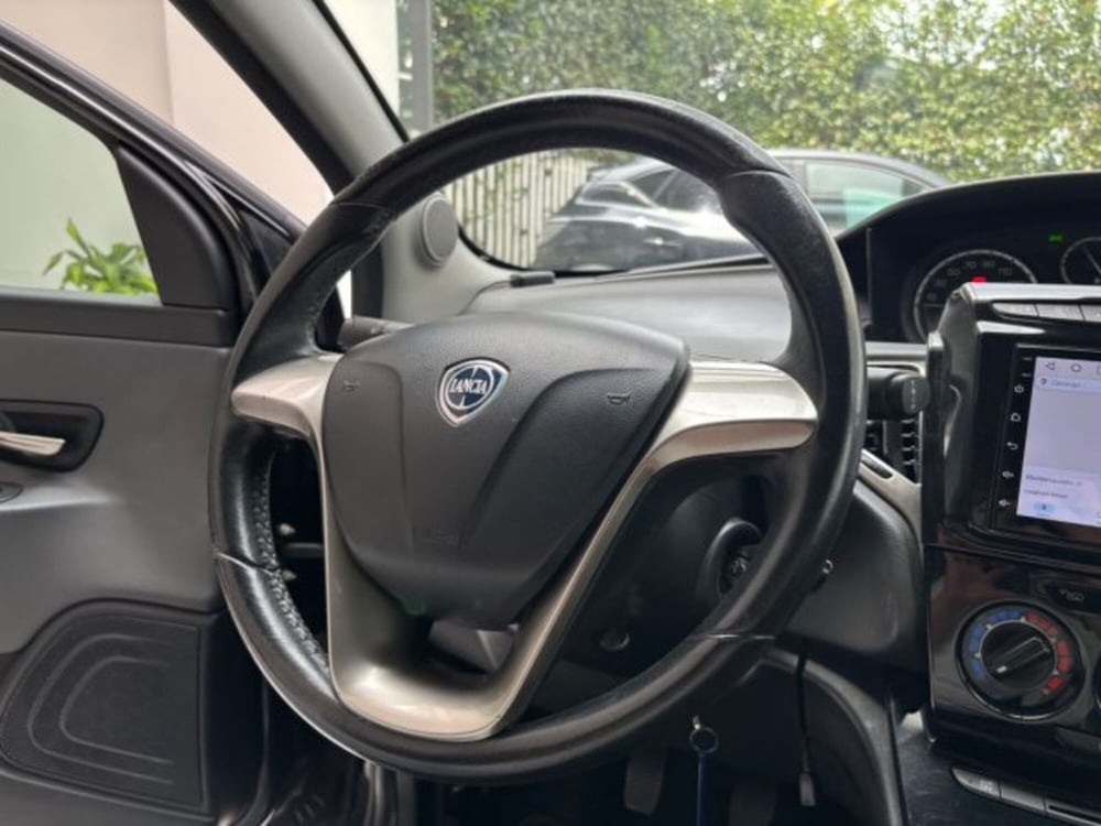 Lancia Ypsilon nuova a Napoli (20)