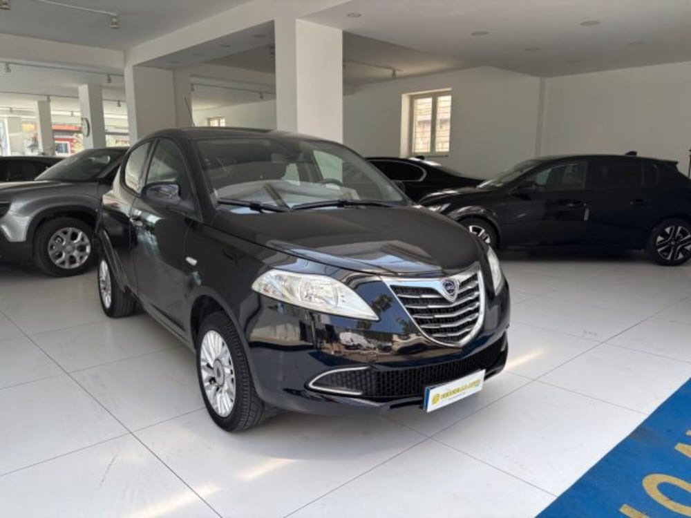 Lancia Ypsilon nuova a Napoli (3)