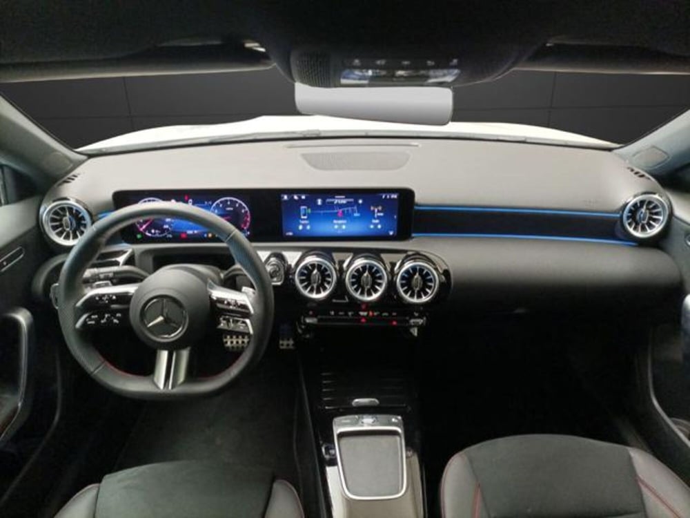 Mercedes-Benz Classe A Sedan usata a Milano (10)