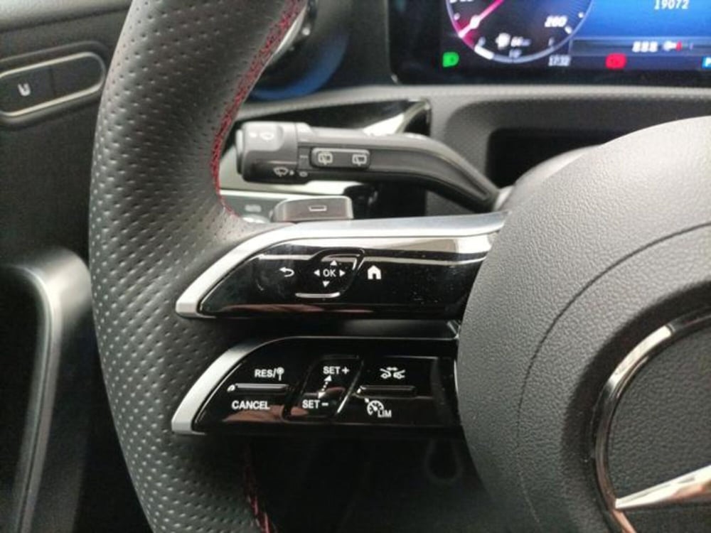 Mercedes-Benz Classe A Sedan usata a Milano (14)