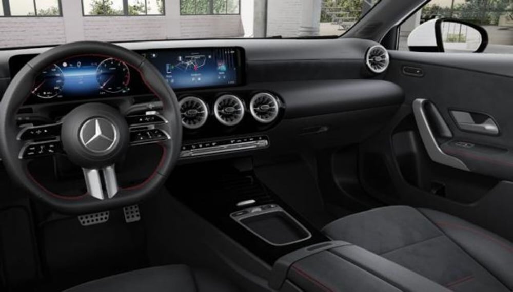 Mercedes-Benz Classe A Sedan usata a Milano (4)