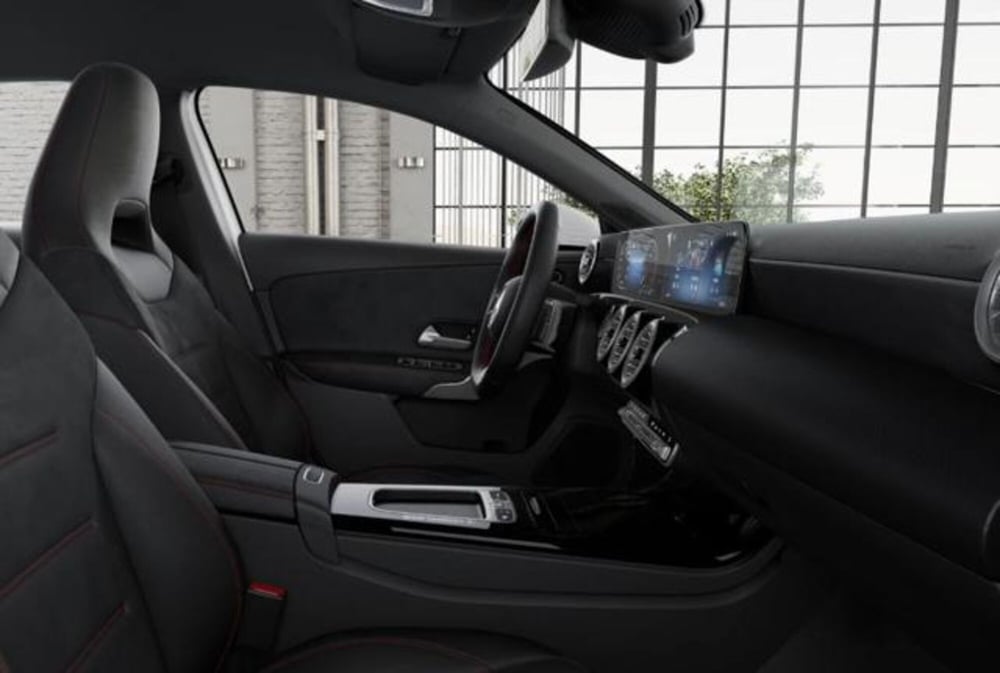 Mercedes-Benz Classe A Sedan usata a Milano (5)