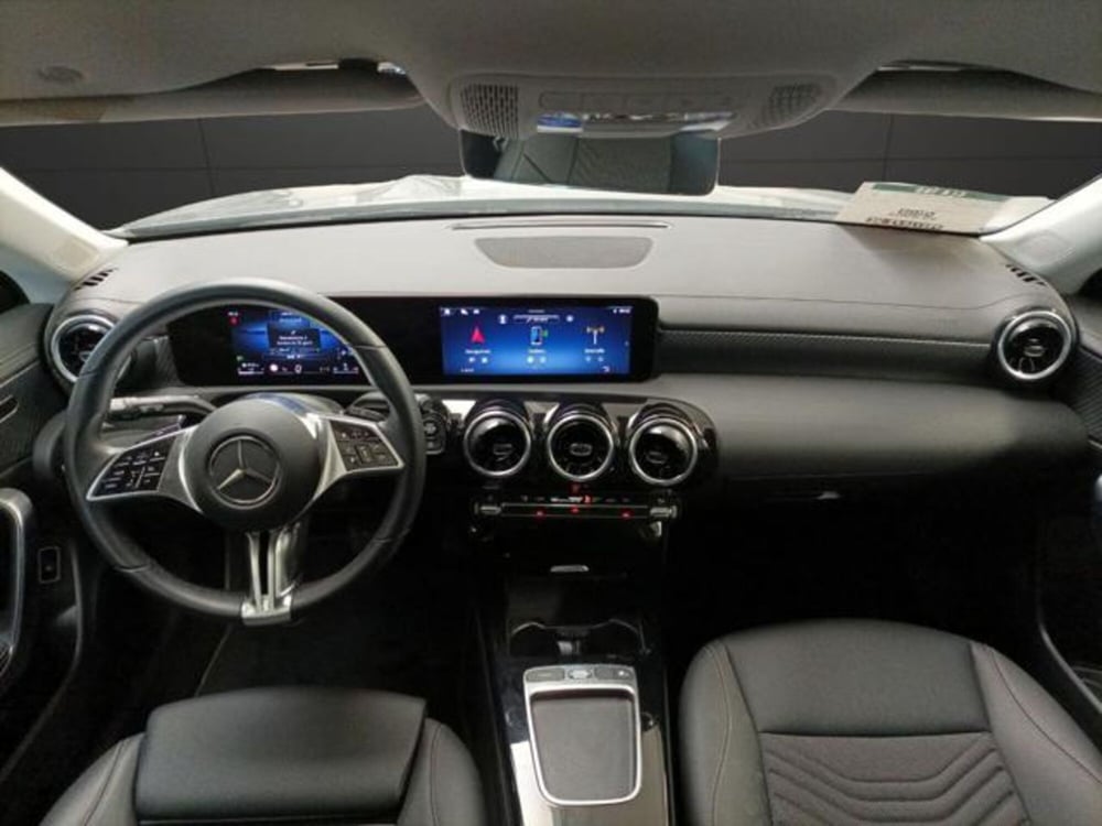 Mercedes-Benz CLA Shooting Brake usata a Milano (10)