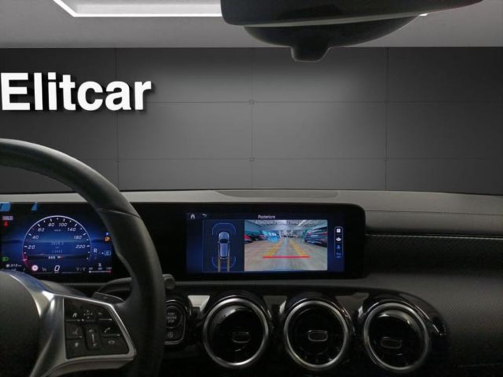 Mercedes-Benz CLA Shooting Brake usata a Milano (14)