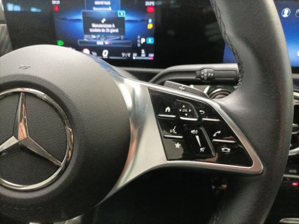 Mercedes-Benz CLA Shooting Brake usata a Milano (15)