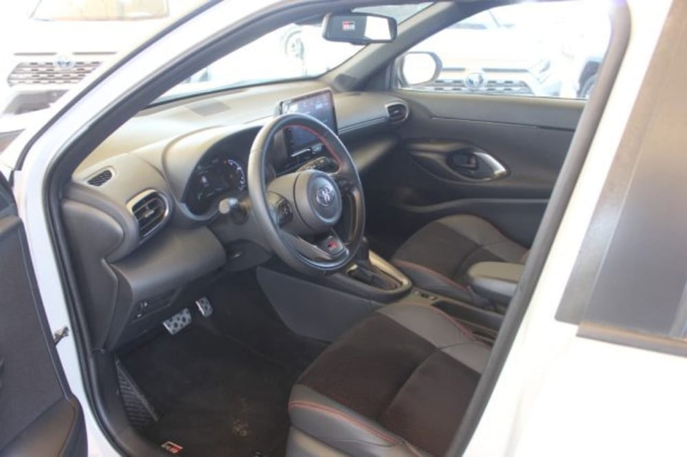 Toyota Yaris Cross usata a Roma (12)