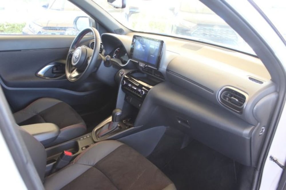 Toyota Yaris Cross usata a Roma (6)
