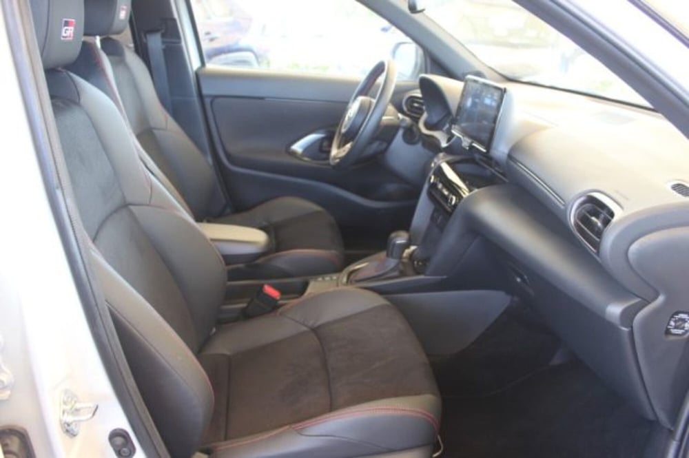 Toyota Yaris Cross usata a Roma (7)