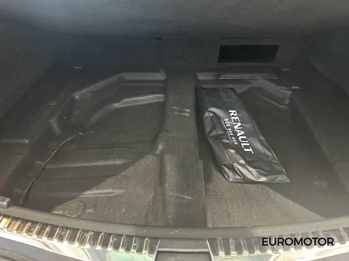 Renault Espace usata a Bari (12)