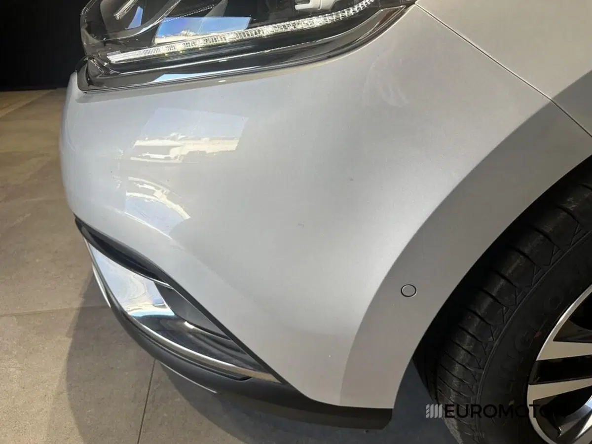 Renault Espace usata a Bari (9)