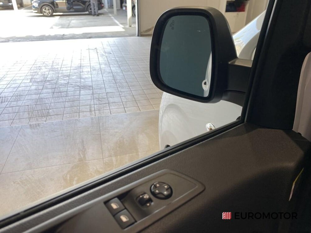 Peugeot Expert Furgone nuova a Bari (15)