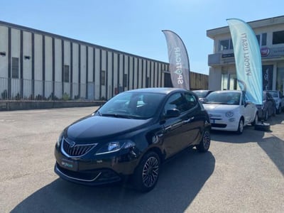 Lancia Ypsilon 1.0 FireFly 5 porte S&amp;S Hybrid Gold Plus del 2024 usata a Borgo San Lorenzo