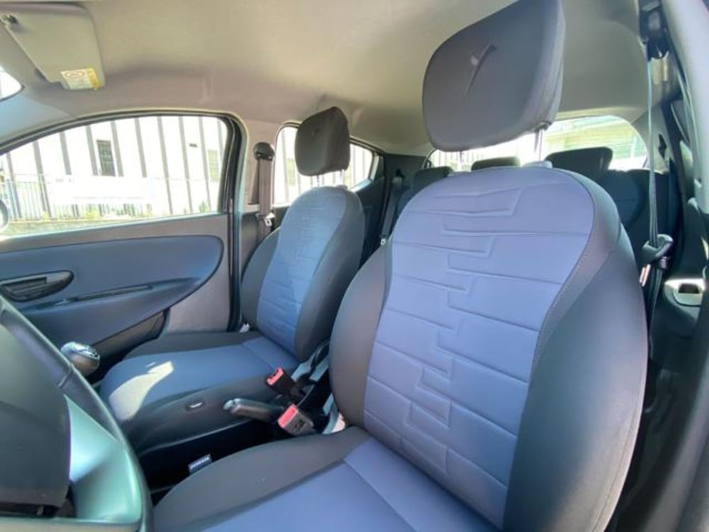 Lancia Ypsilon usata a Firenze (11)