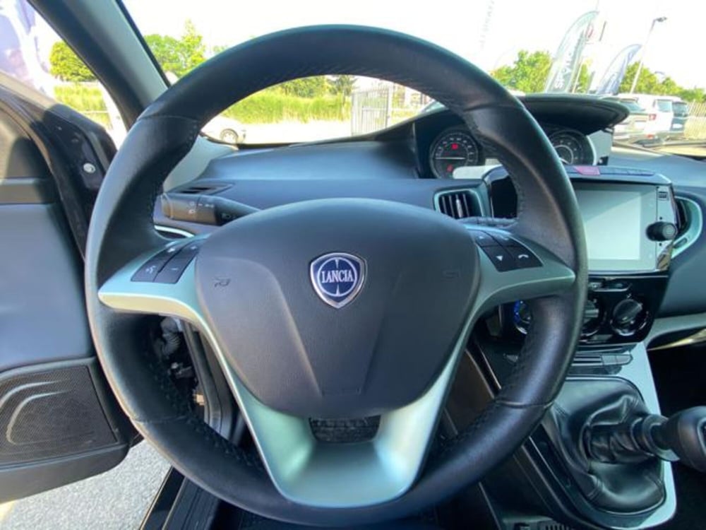 Lancia Ypsilon usata a Firenze (9)