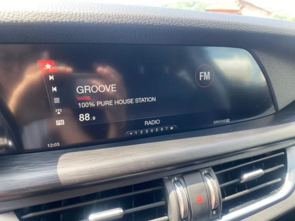 Alfa Romeo Stelvio usata a Cuneo (12)