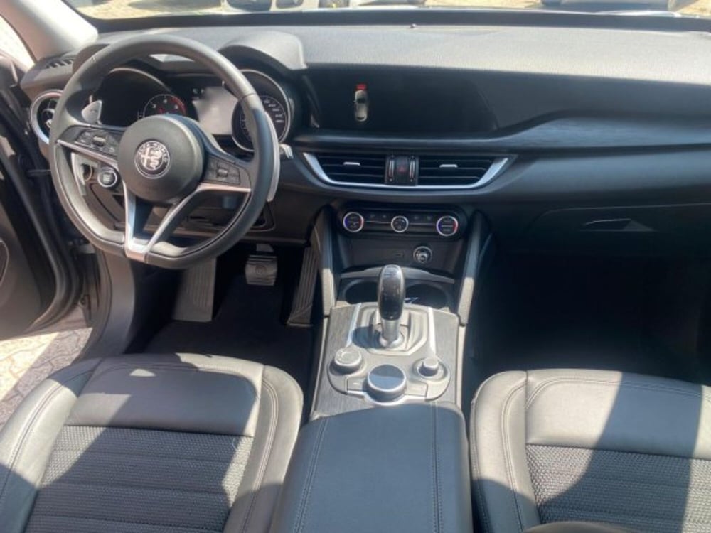Alfa Romeo Stelvio usata a Cuneo (14)