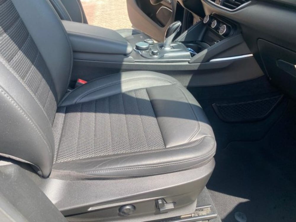 Alfa Romeo Stelvio usata a Cuneo (15)