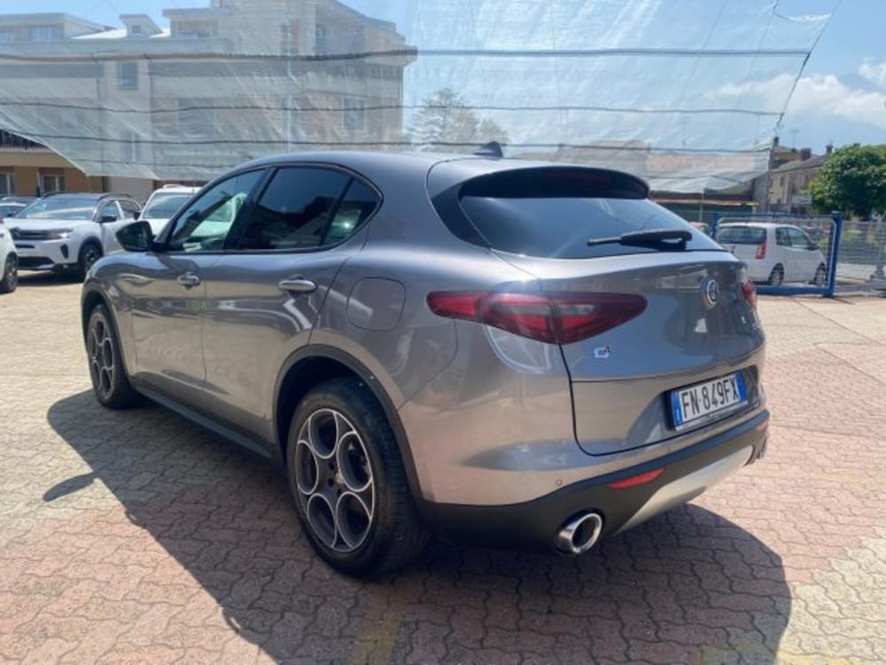 Alfa Romeo Stelvio usata a Cuneo (7)