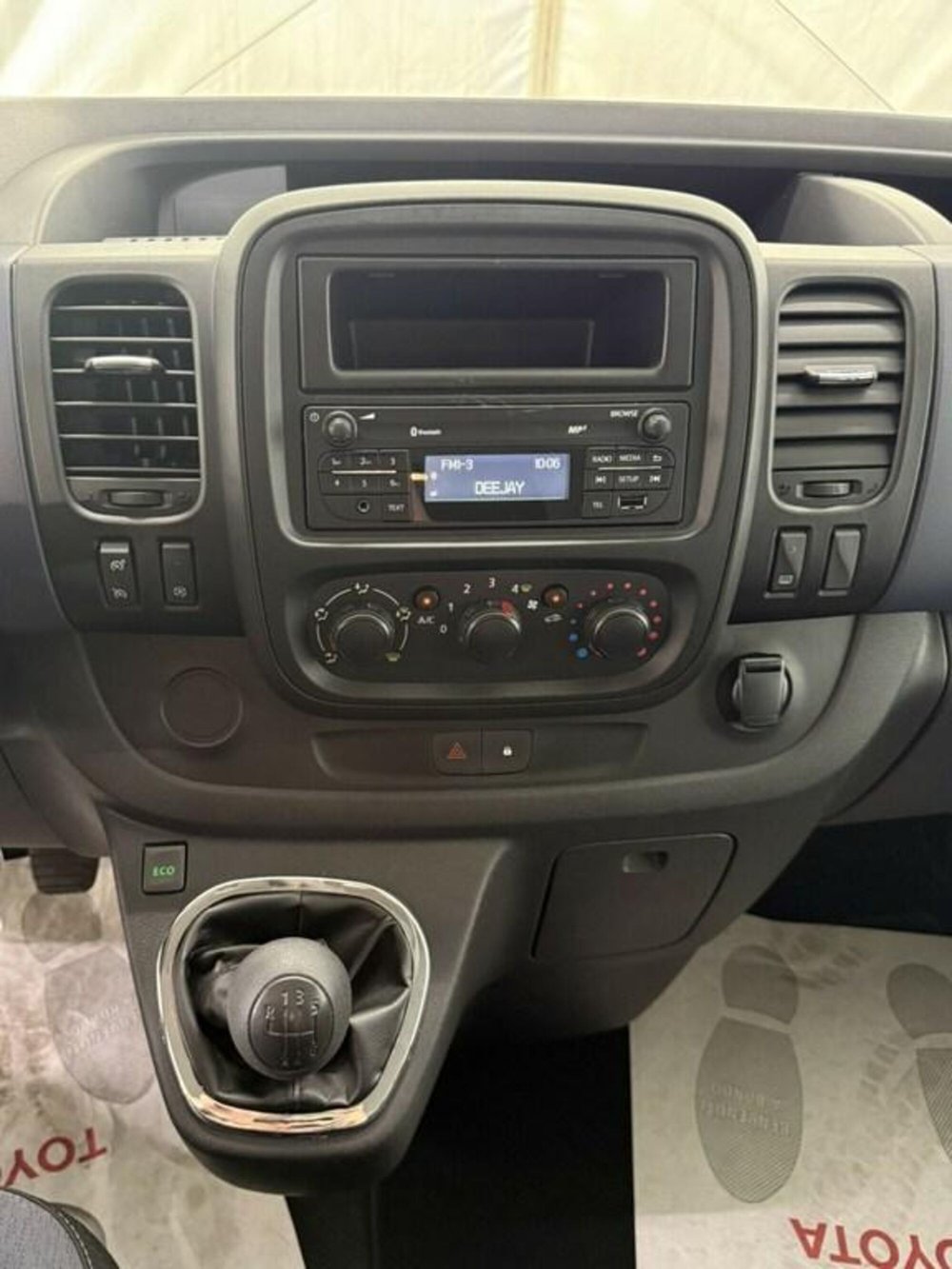 Opel Vivaro Furgone usata a Monza e Brianza (13)