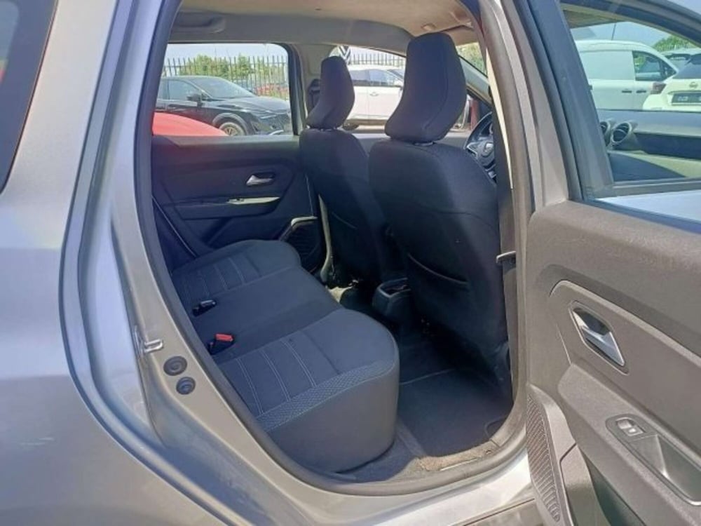 Dacia Duster usata a Firenze (14)
