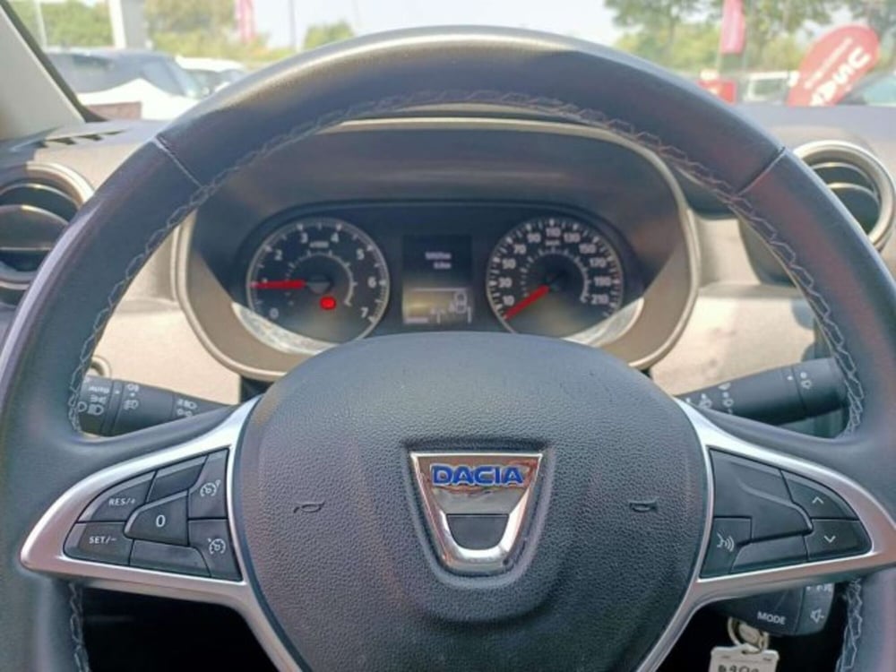 Dacia Duster usata a Firenze (18)