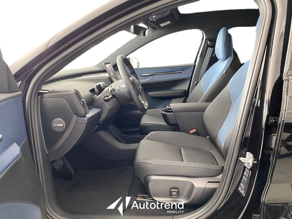 Volvo EX30 usata a Bari (5)