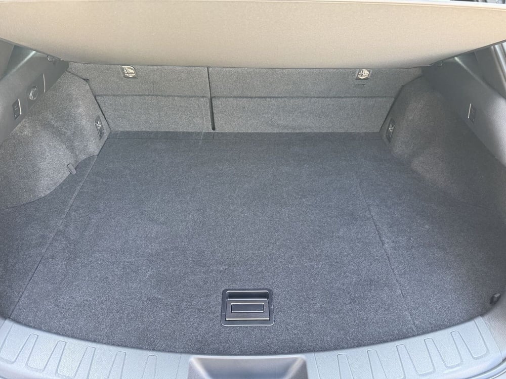 Lexus UX usata a Como (11)