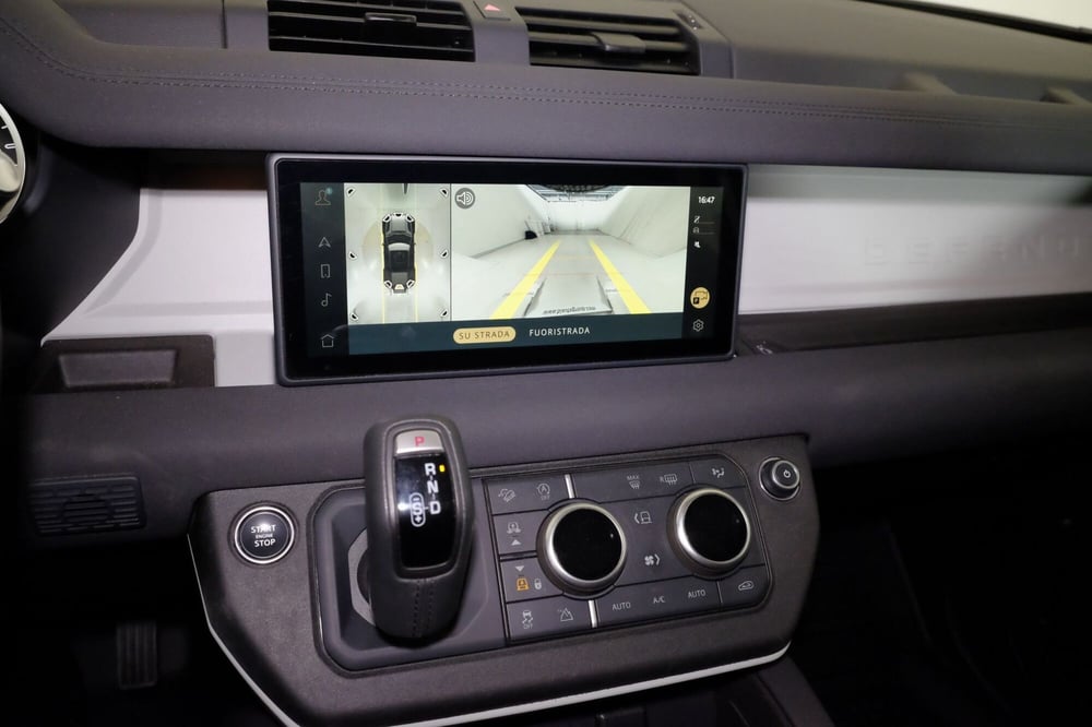 Land Rover Defender usata a Torino (16)