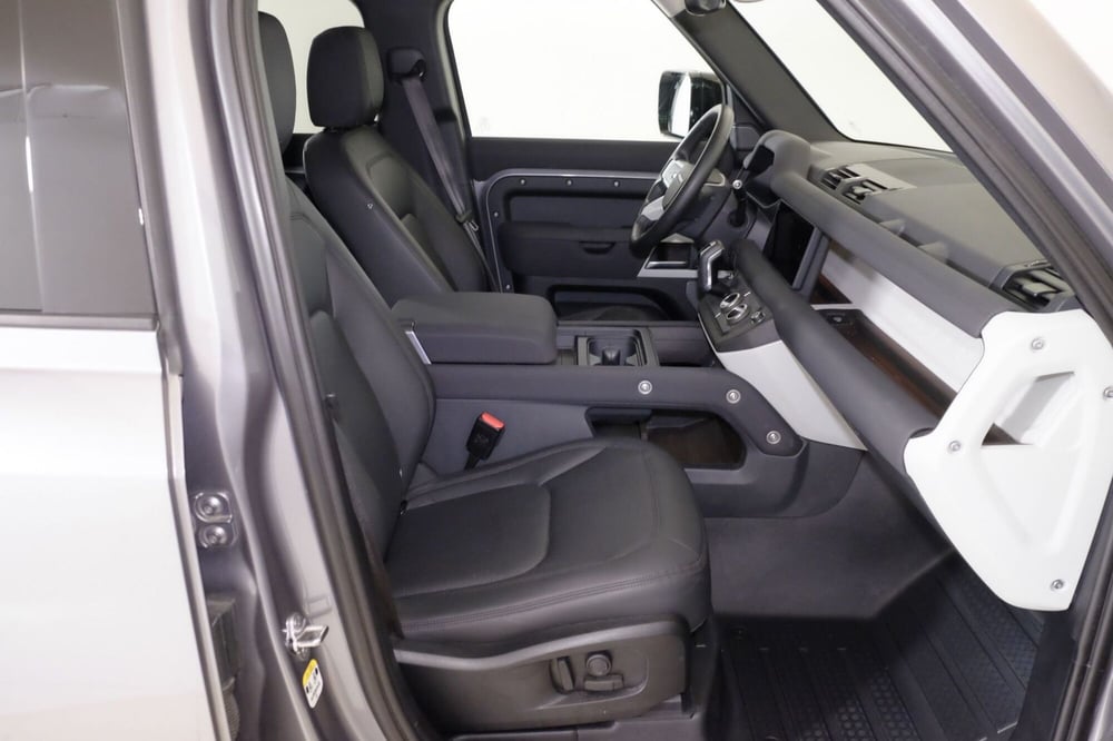 Land Rover Defender usata a Torino (3)
