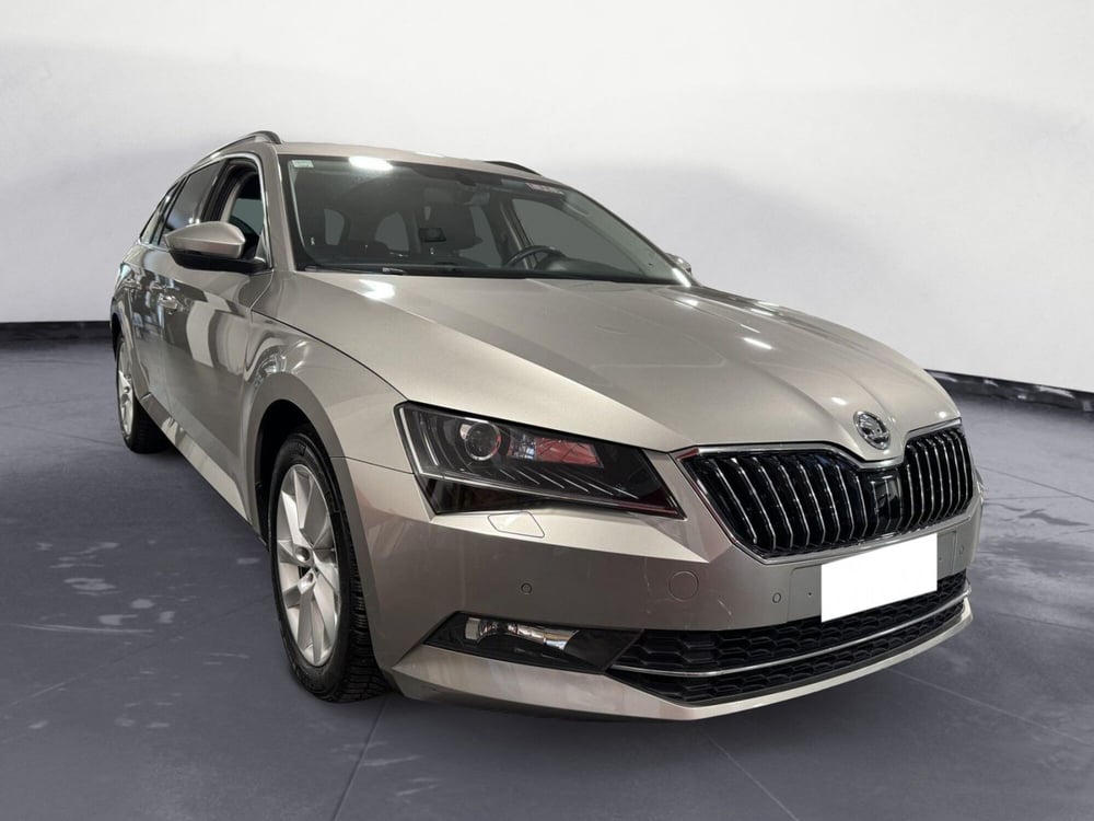 Skoda Superb Station Wagon usata a Brescia (2)