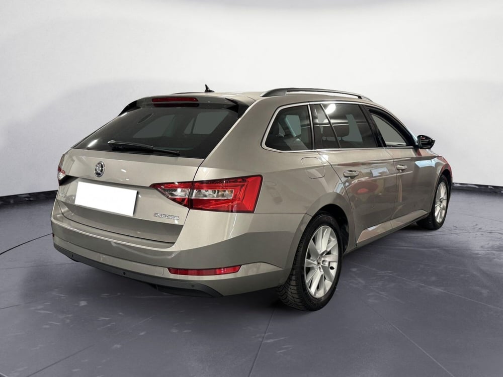 Skoda Superb Station Wagon usata a Brescia (3)