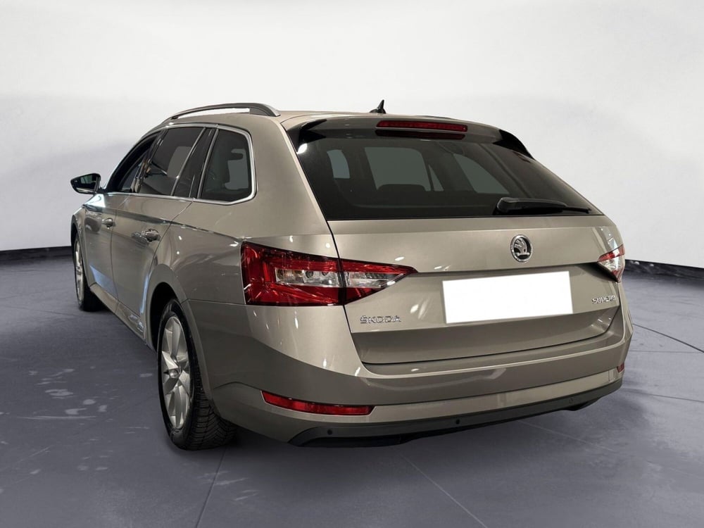 Skoda Superb Station Wagon usata a Brescia (4)