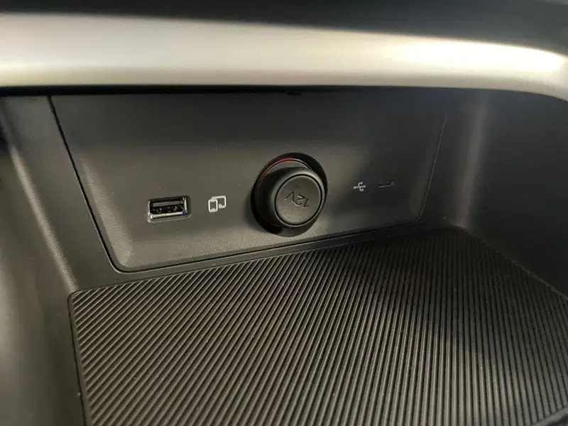 Mg ZS nuova a Genova (18)