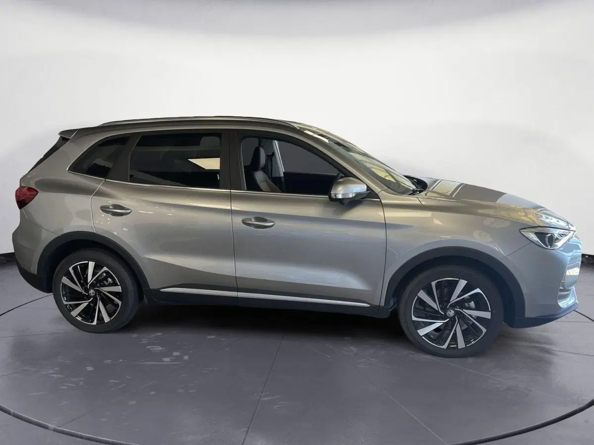 Mg ZS nuova a Genova (2)