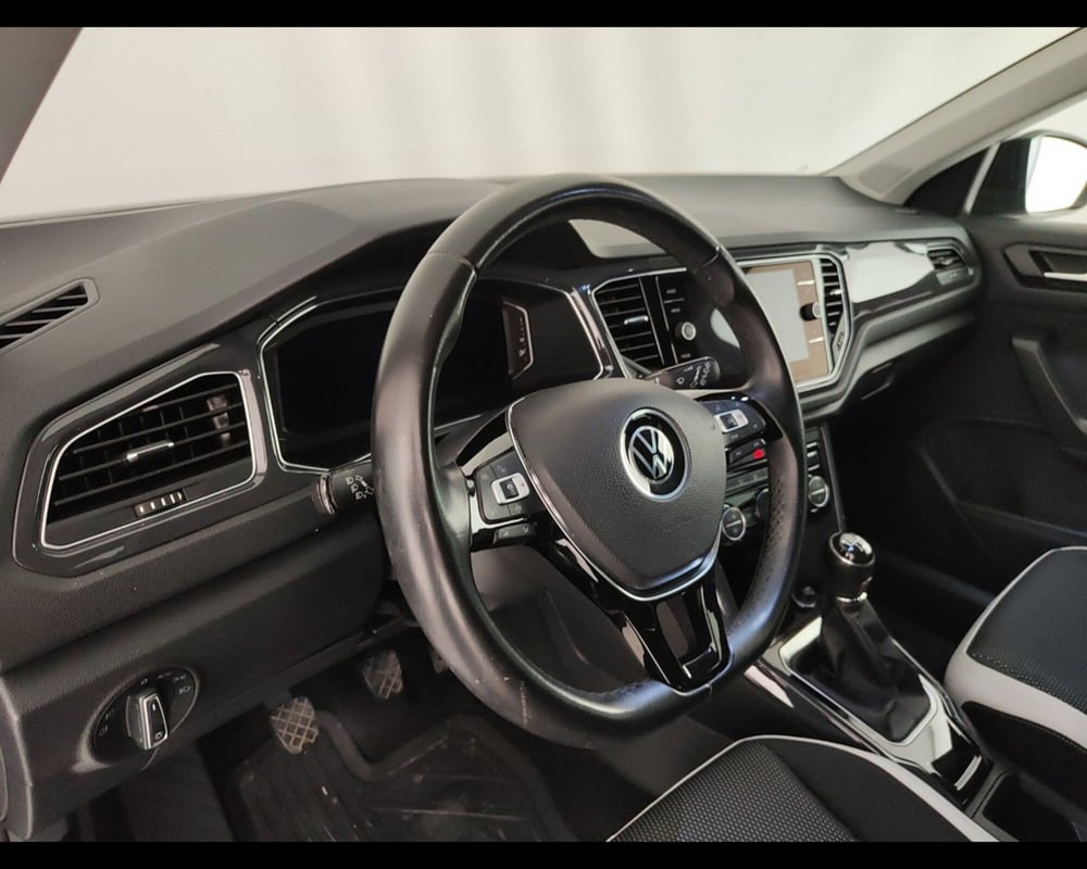 Volkswagen T-Roc usata a Caserta (19)