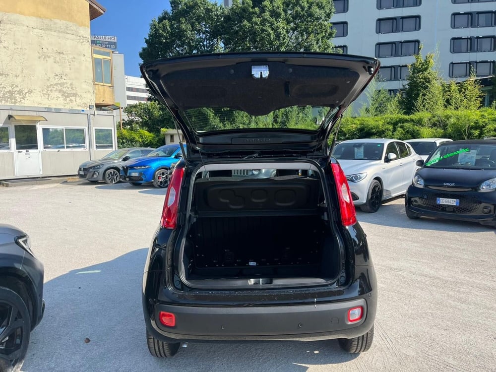 Fiat Panda Cross nuova a Milano (9)