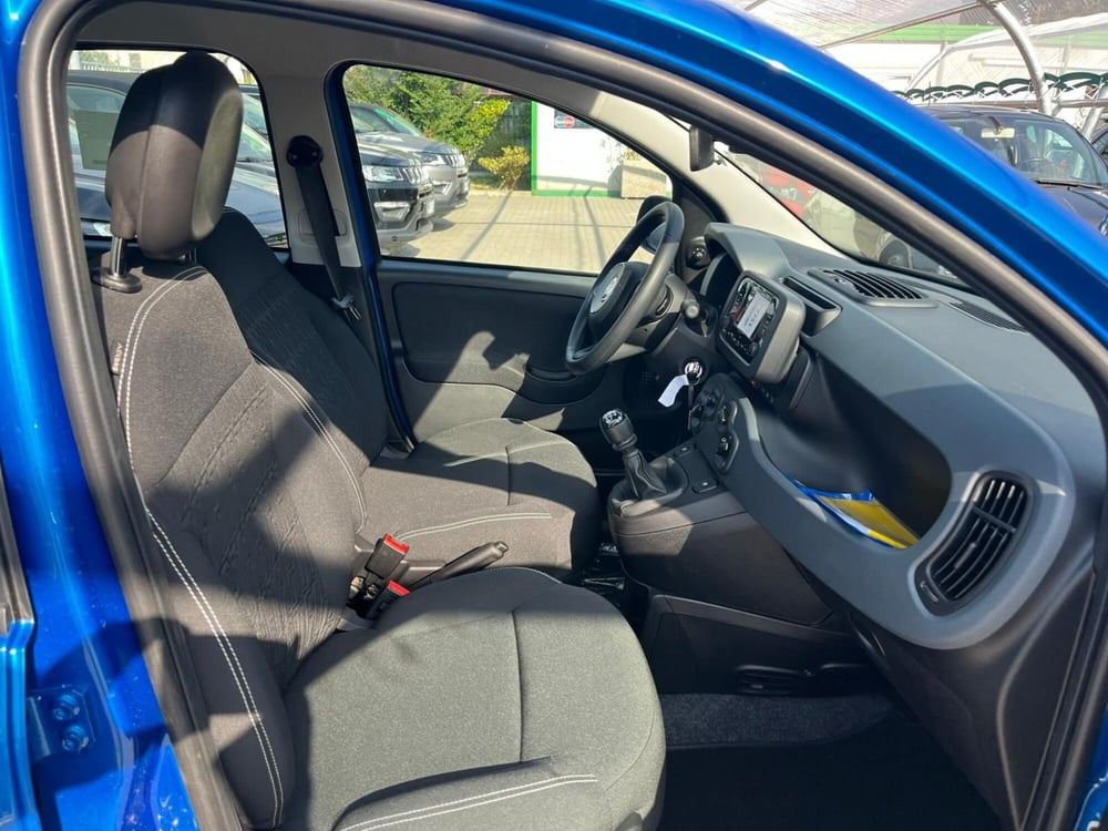Fiat Panda Cross nuova a Milano (12)