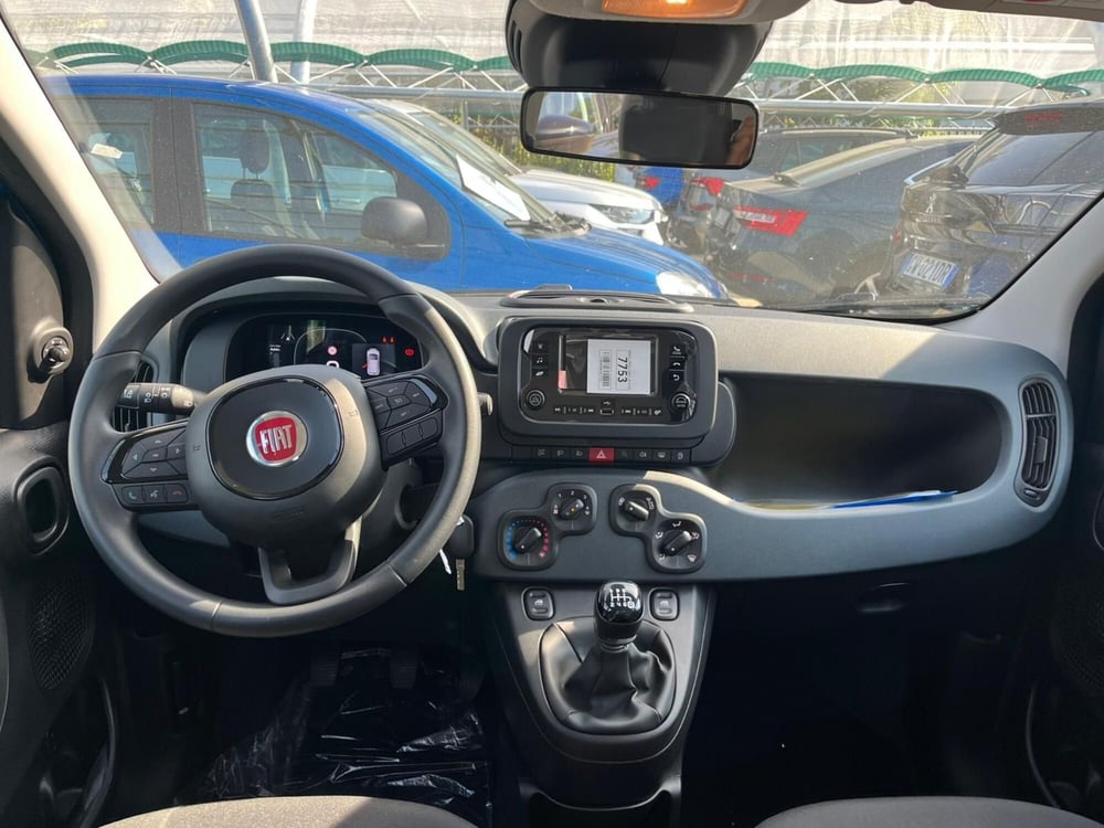 Fiat Panda Cross nuova a Milano (15)