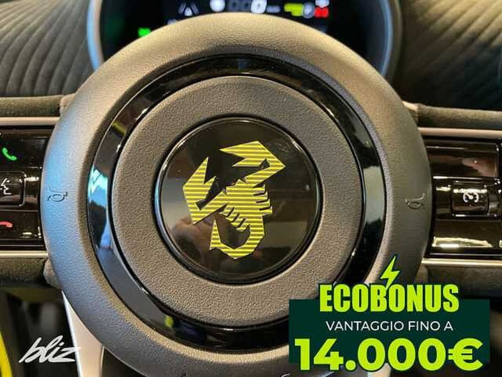 Abarth 500e nuova a Udine (14)