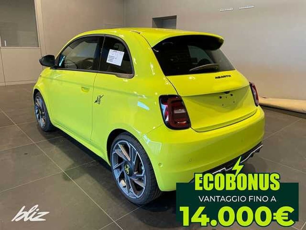 Abarth 500e nuova a Udine (3)
