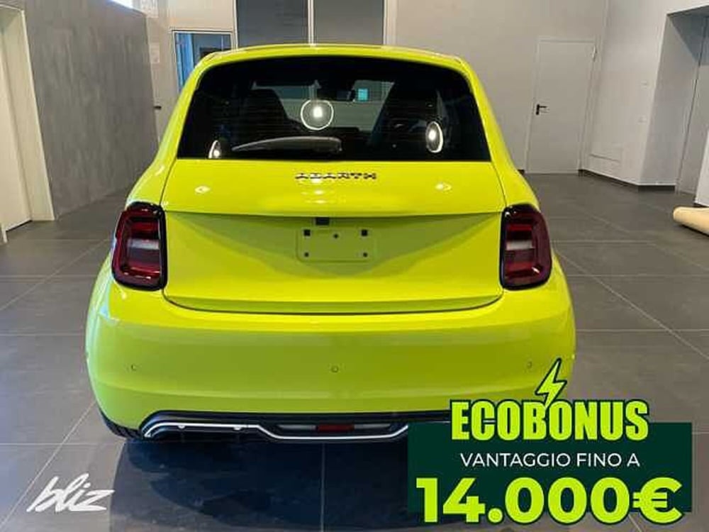 Abarth 500e nuova a Udine (4)