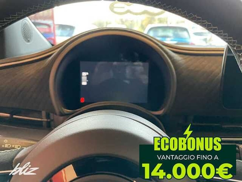 Abarth 500e nuova a Udine (9)