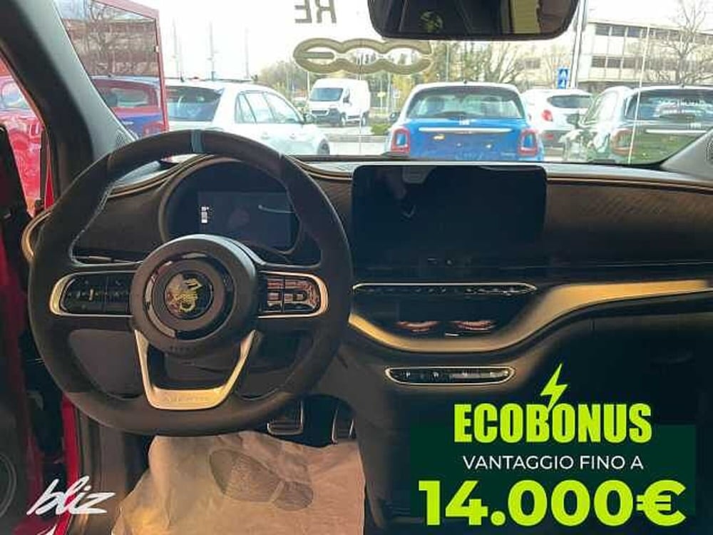 Abarth 500e nuova a Udine (7)