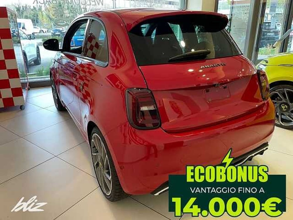 Abarth 500e nuova a Udine (4)