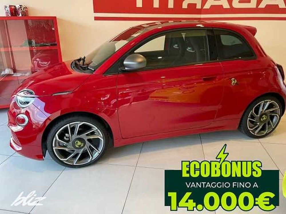 Abarth 500e nuova a Udine (5)