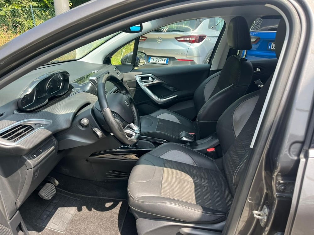 Peugeot 2008 usata a Milano (11)